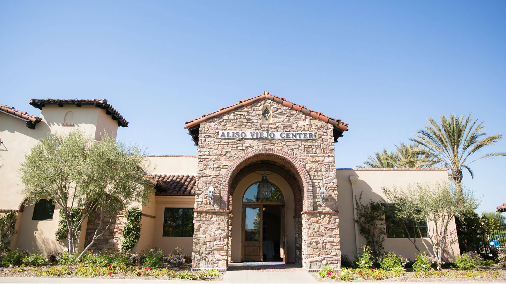 Aliso Viejo Modern Clubhouse with Scenic Views in CA